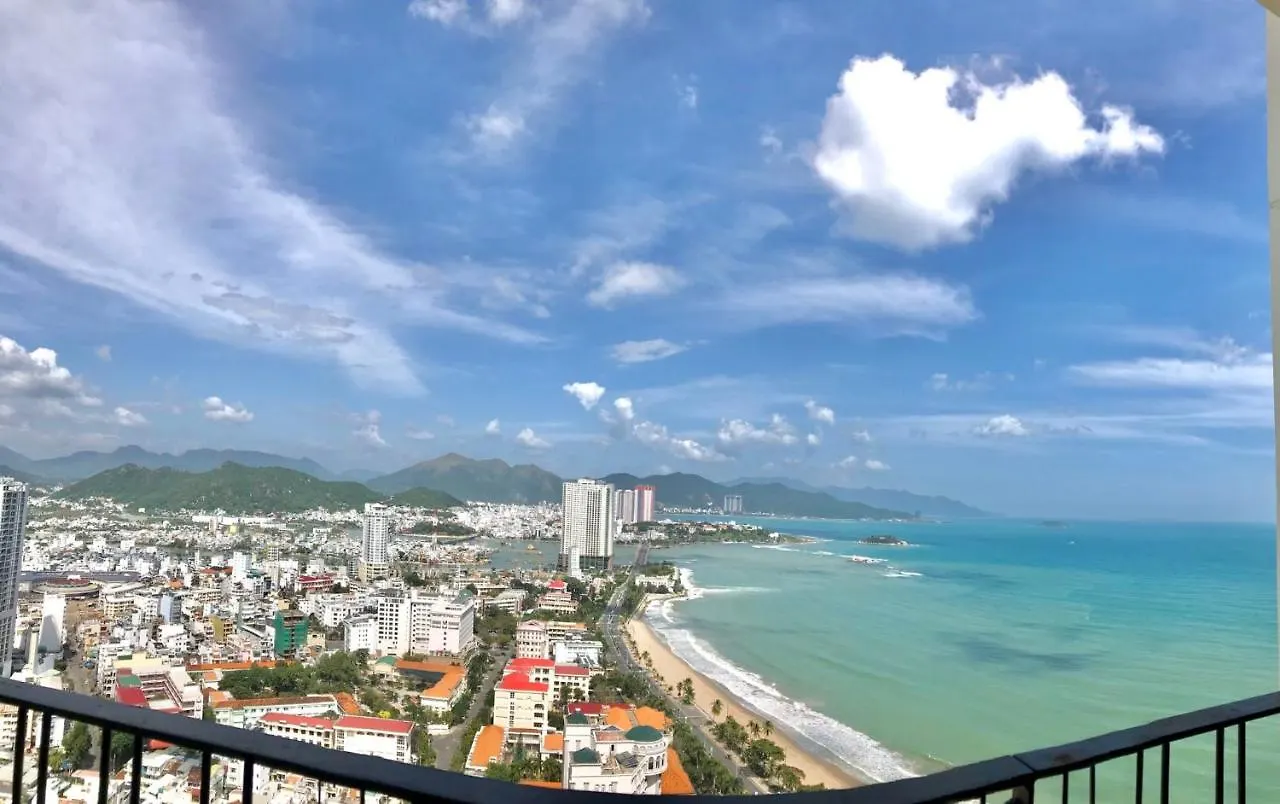 Gold Coast Apartments 芽庄